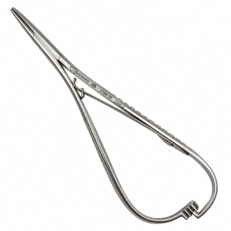 Needle Holder, Mathieu 14cm
